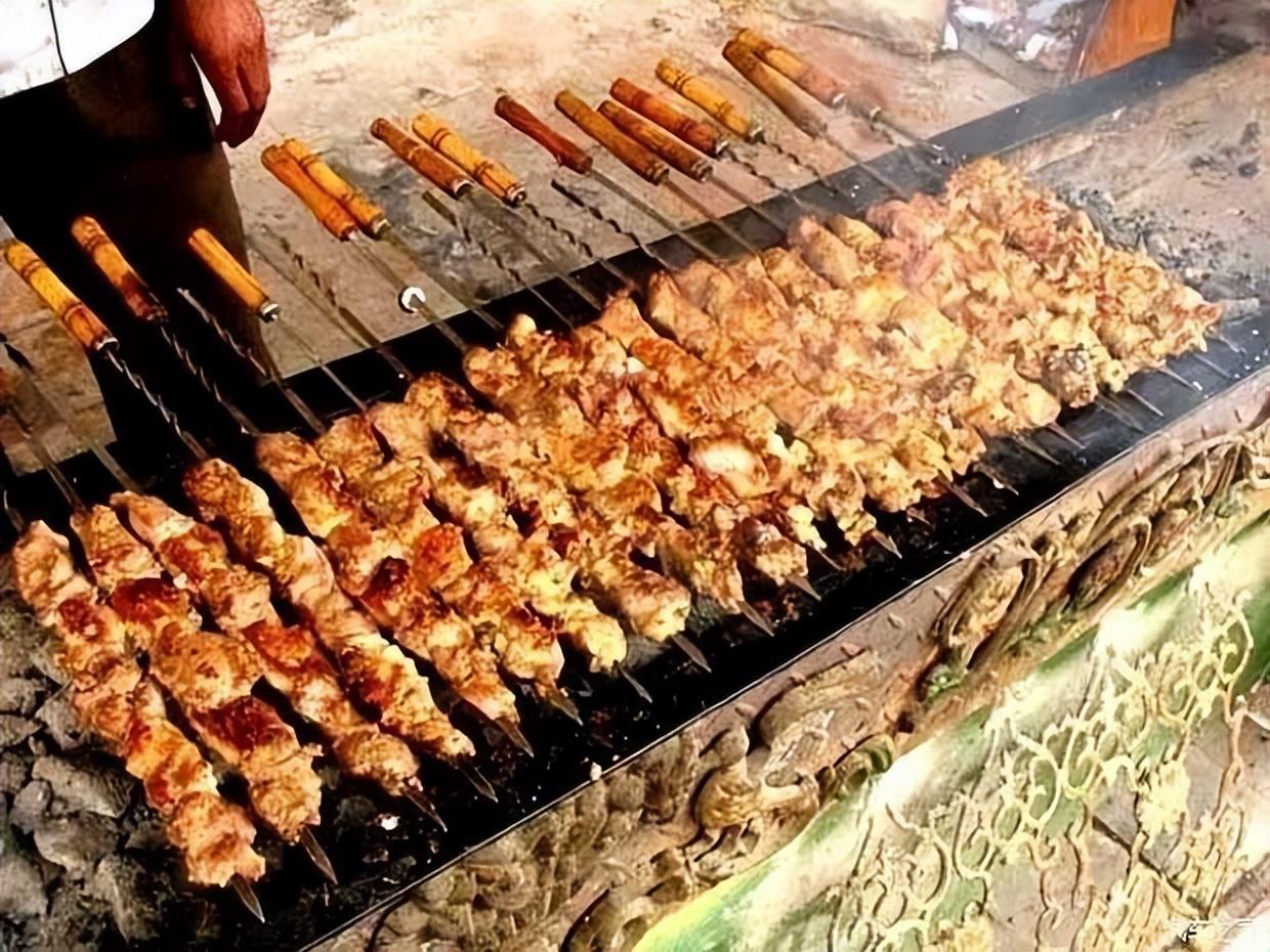 新疆,多元文化交融的丝路明珠