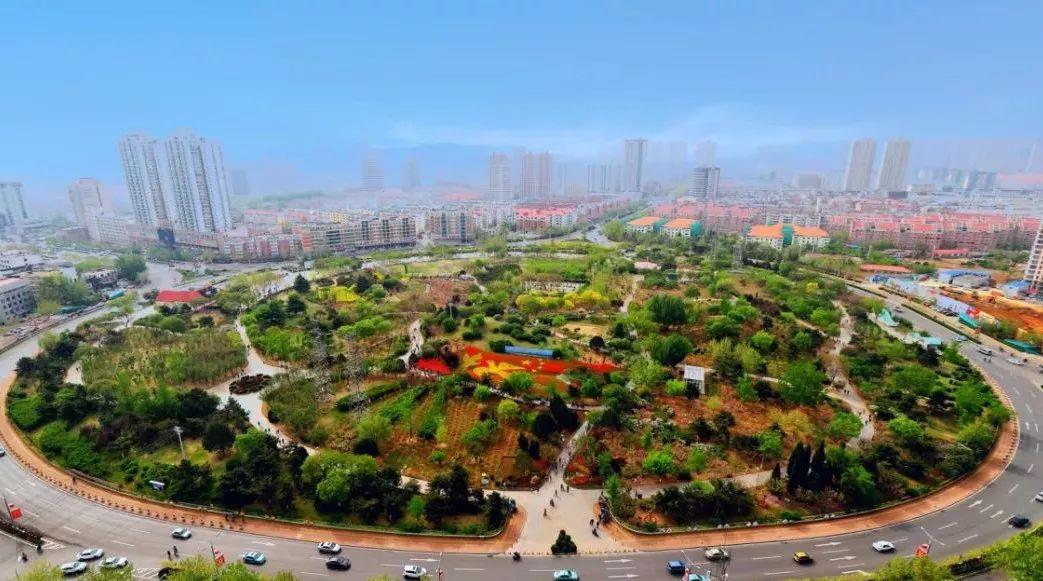 碧海蓝天秦皇岛，生态旅游的梦幻之地